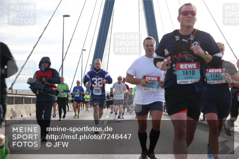 03.10.2024 - Köhlbrandbrückenlauf Jannik Wohlers http://msf.ph/oto/7246447 03.10.2024 09:26:50 Position 1 32, 1259, 12, 2088, 1735, 591, 1610, 1747 meine-sportfotos.de