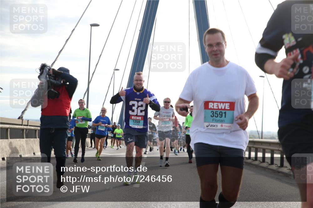 03.10.2024 - Köhlbrandbrückenlauf Jannik Wohlers http://msf.ph/oto/7246456 03.10.2024 09:26:50 Position 1 2088, 32, 1259, 1735, 3591, 12 meine-sportfotos.de