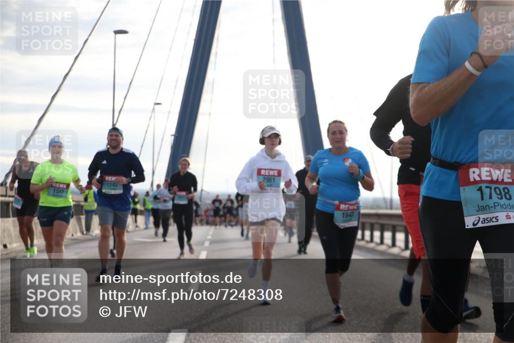 03.10.2024 - Köhlbrandbrückenlauf Jannik Wohlers http://msf.ph/oto/7248308 03.10.2024 09:27:00 Position 1 2961, 1282, 1543, 1643, 1798 meine-sportfotos.de