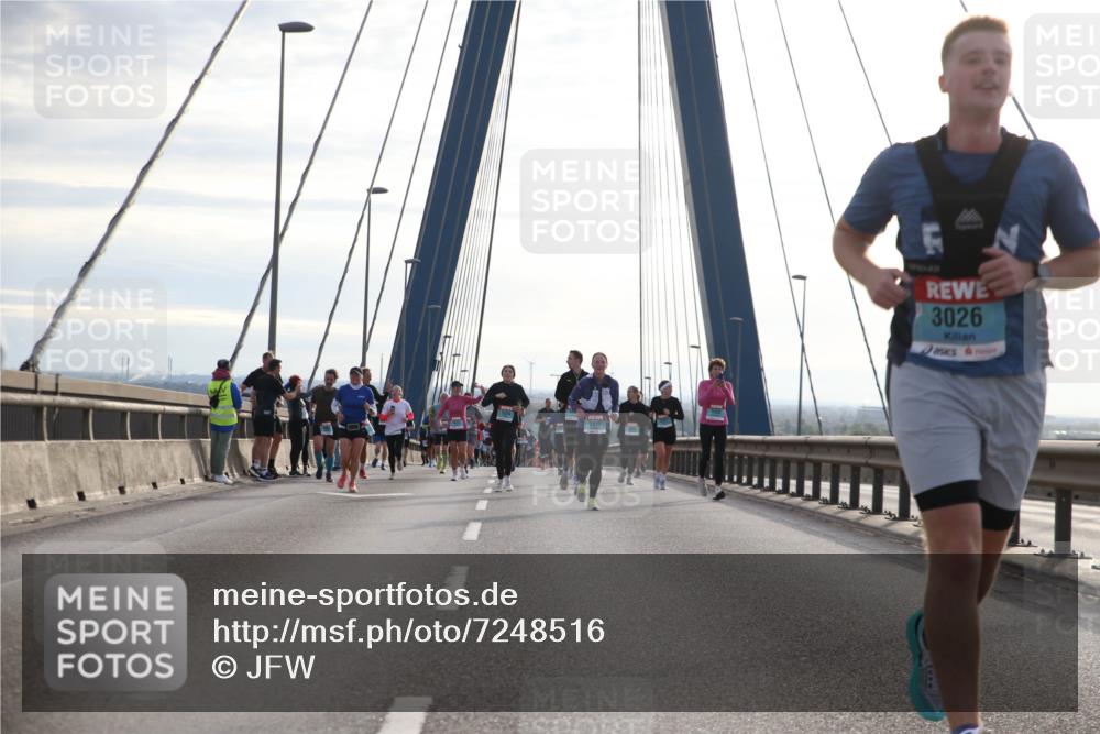 03.10.2024 - Köhlbrandbrückenlauf Jannik Wohlers http://msf.ph/oto/7248516 03.10.2024 09:27:09 Position 1 2812, 3026 meine-sportfotos.de