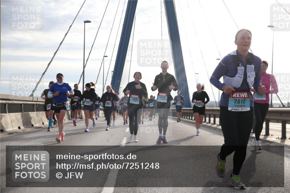 03.10.2024 - Köhlbrandbrückenlauf Jannik Wohlers http://msf.ph/oto/7251248 03.10.2024 09:27:15 Position 1 1079, 1526, 2167, 1510, 2652, 1600, 2812 meine-sportfotos.de