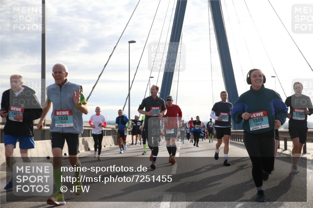 03.10.2024 - Köhlbrandbrückenlauf Jannik Wohlers http://msf.ph/oto/7251455 03.10.2024 09:27:24 Position 1 186, 1938, 1127, 2834, 1869, 1799 meine-sportfotos.de