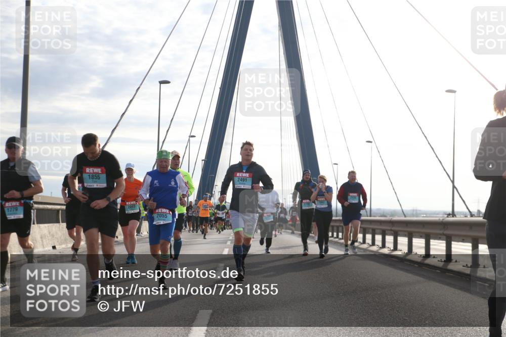 03.10.2024 - Köhlbrandbrückenlauf Jannik Wohlers http://msf.ph/oto/7251855 03.10.2024 09:27:35 Position 1 1779, 1855, 2093, 2055, 2491 meine-sportfotos.de