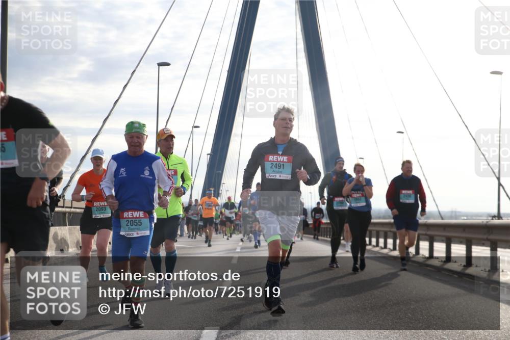 03.10.2024 - Köhlbrandbrückenlauf Jannik Wohlers http://msf.ph/oto/7251919 03.10.2024 09:27:35 Position 1 55, 2093, 2055, 2491, 2436 meine-sportfotos.de