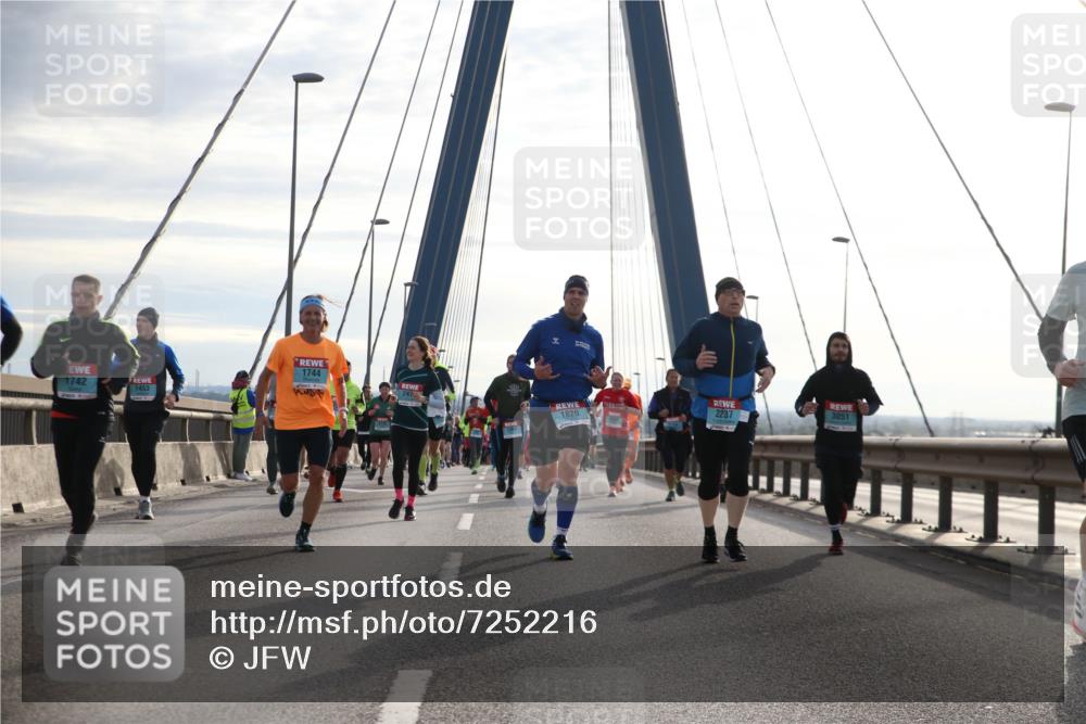 03.10.2024 - Köhlbrandbrückenlauf Jannik Wohlers http://msf.ph/oto/7252216 03.10.2024 09:27:40 Position 1 1742, 1744, 1453, 247, 1820, 2237, 3051 meine-sportfotos.de