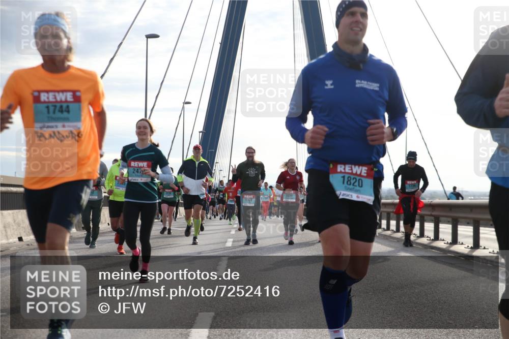 03.10.2024 - Köhlbrandbrückenlauf Jannik Wohlers http://msf.ph/oto/7252416 03.10.2024 09:27:43 Position 1 1744, 247, 2110, 2038, 1369, 1820 meine-sportfotos.de