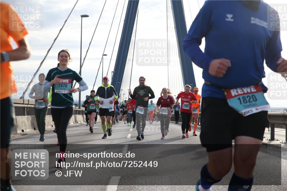 03.10.2024 - Köhlbrandbrückenlauf Jannik Wohlers http://msf.ph/oto/7252449 03.10.2024 09:27:43 Position 1 1352, 2470, 2039, 2038, 1369, 2110, 3640, 1820 meine-sportfotos.de