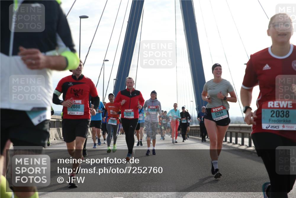 03.10.2024 - Köhlbrandbrückenlauf Jannik Wohlers http://msf.ph/oto/7252760 03.10.2024 09:27:47 Position 1 2080, 2297, 1118, 2526, 2294, 2038 meine-sportfotos.de