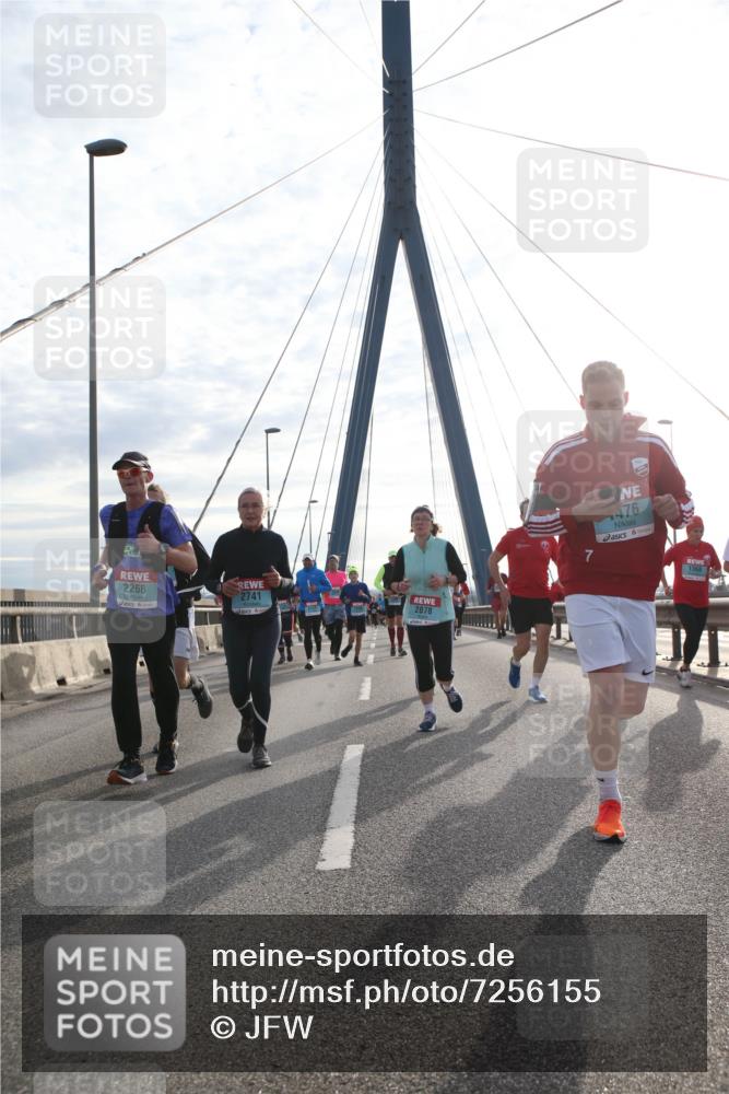 03.10.2024 - Köhlbrandbrückenlauf Jannik Wohlers http://msf.ph/oto/7256155 03.10.2024 09:28:18 Position 1 2268, 2741, 2878, 7, 476, 1368 meine-sportfotos.de