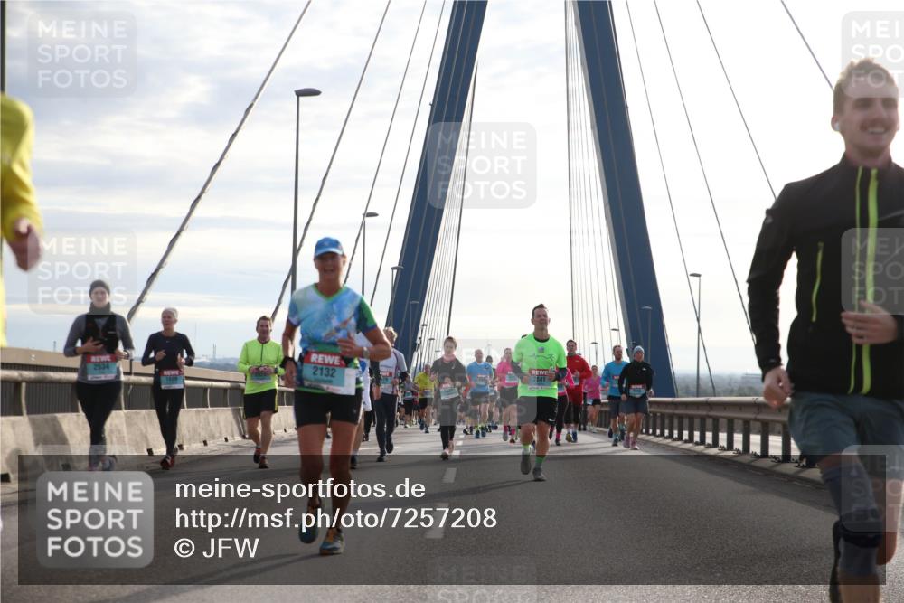 03.10.2024 - Köhlbrandbrückenlauf Jannik Wohlers http://msf.ph/oto/7257208 03.10.2024 09:28:27 Position 1 2534, 2132, 1609, 2841 meine-sportfotos.de