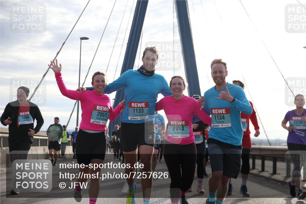 03.10.2024 - Köhlbrandbrückenlauf Jannik Wohlers http://msf.ph/oto/7257626 03.10.2024 09:28:36 Position 1 1986, 2051, 1133, 2053, 916, 1134, 2318 meine-sportfotos.de