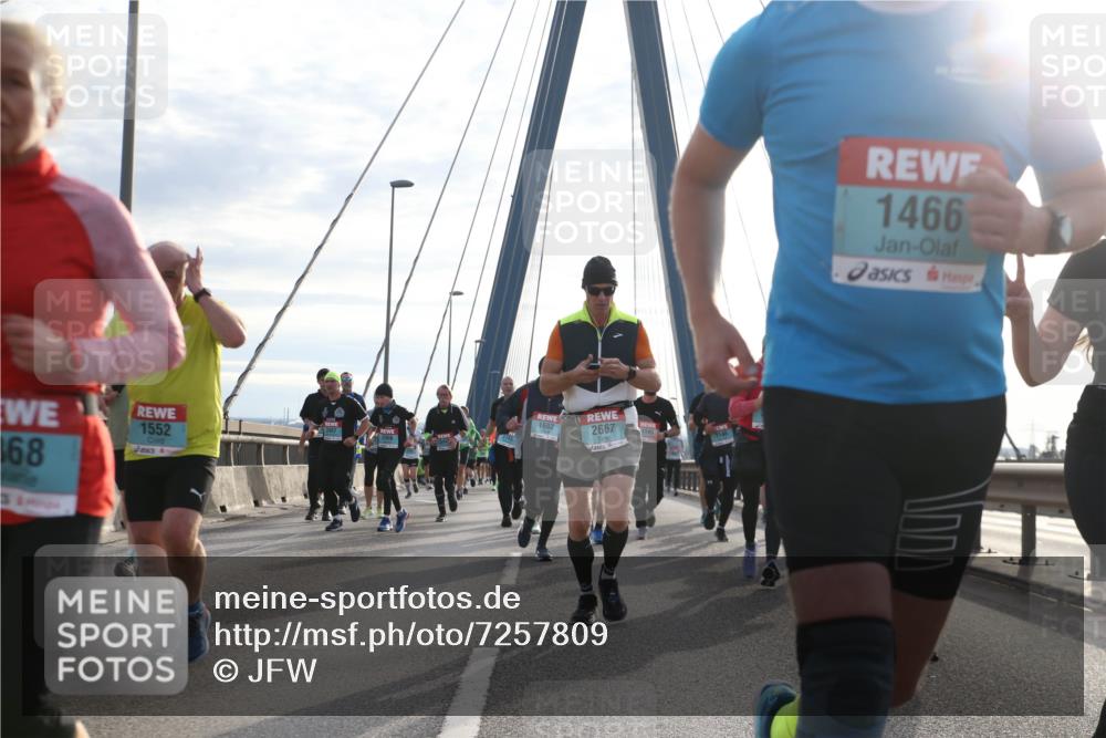 03.10.2024 - Köhlbrandbrückenlauf Jannik Wohlers http://msf.ph/oto/7257809 03.10.2024 09:28:40 Position 1 368, 1552, 1682, 2667, 1145, 1466 meine-sportfotos.de