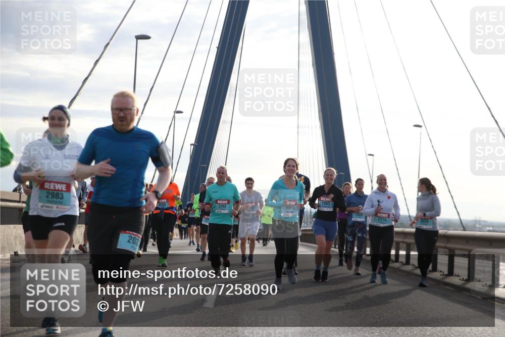 03.10.2024 - Köhlbrandbrückenlauf Jannik Wohlers http://msf.ph/oto/7258090 03.10.2024 09:28:47 Position 1 2983, 202, 3598, 2265, 1963, 3015, 1828, 2174 meine-sportfotos.de