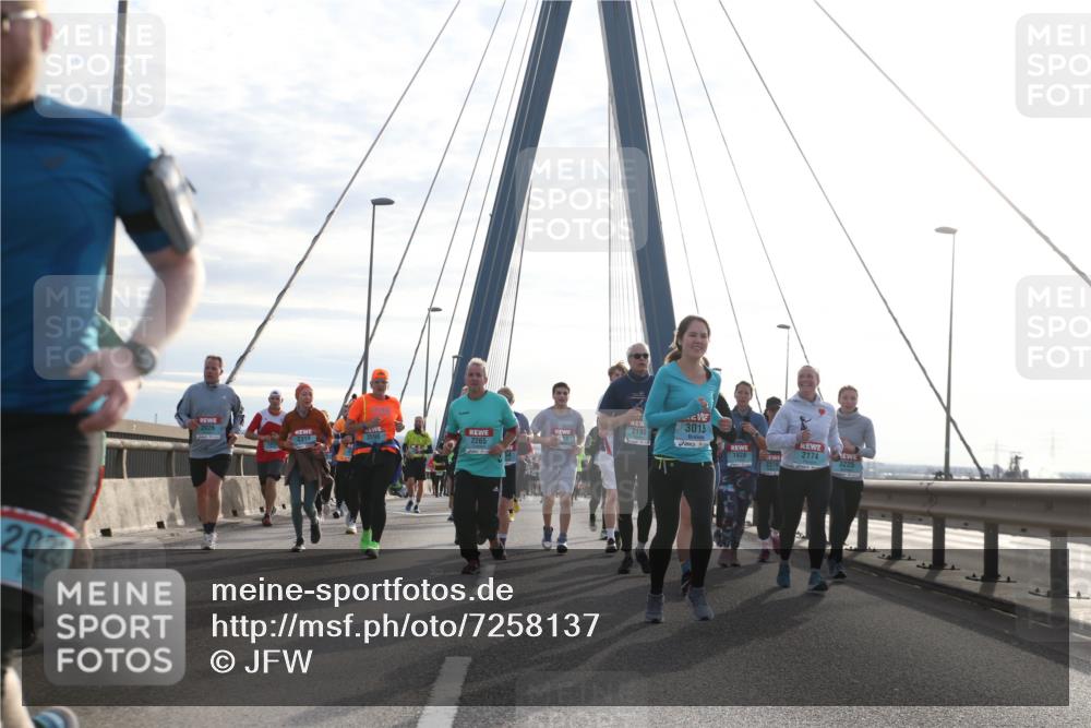 03.10.2024 - Köhlbrandbrückenlauf Jannik Wohlers http://msf.ph/oto/7258137 03.10.2024 09:28:49 Position 1 202, 3598, 2265, 58, 2190, 3015, 1828, 2174, 3225, 2270 meine-sportfotos.de