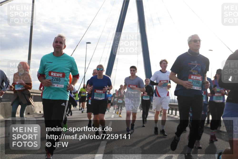 03.10.2024 - Köhlbrandbrückenlauf Jannik Wohlers http://msf.ph/oto/7259141 03.10.2024 09:28:52 Position 1 231, 2265, 3154, 2190, 2270 meine-sportfotos.de