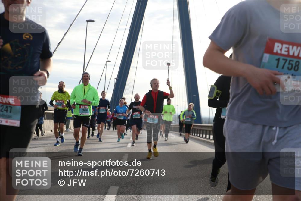 03.10.2024 - Köhlbrandbrückenlauf Jannik Wohlers http://msf.ph/oto/7260743 03.10.2024 09:28:53 Position 1 247, 2562, 2664, 1402, 2978, 1758 meine-sportfotos.de