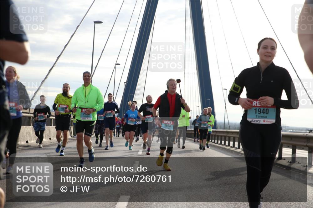 03.10.2024 - Köhlbrandbrückenlauf Jannik Wohlers http://msf.ph/oto/7260761 03.10.2024 09:28:54 Position 1 05, 256, 2604, 2166, 1870, 222, 1402, 2978, 1940 meine-sportfotos.de