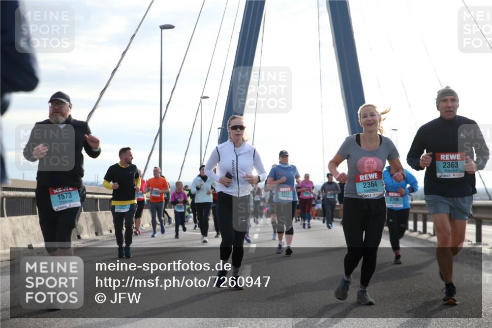03.10.2024 - Köhlbrandbrückenlauf Jannik Wohlers http://msf.ph/oto/7260947 03.10.2024 09:29:01 Position 1 1573, 23, 2364, 2217, 2706, 2363 meine-sportfotos.de
