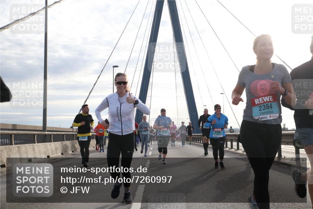 03.10.2024 - Köhlbrandbrückenlauf Jannik Wohlers http://msf.ph/oto/7260997 03.10.2024 09:29:02 Position 1 2364, 2217, 2706 meine-sportfotos.de