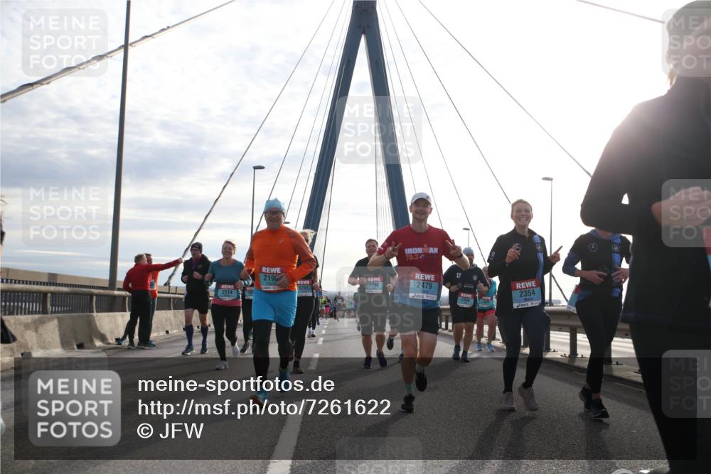03.10.2024 - Köhlbrandbrückenlauf Jannik Wohlers http://msf.ph/oto/7261622 03.10.2024 09:29:11 Position 1 2195, 1290, 2114, 70, 3, 2479, 17, 2394, 2354 meine-sportfotos.de