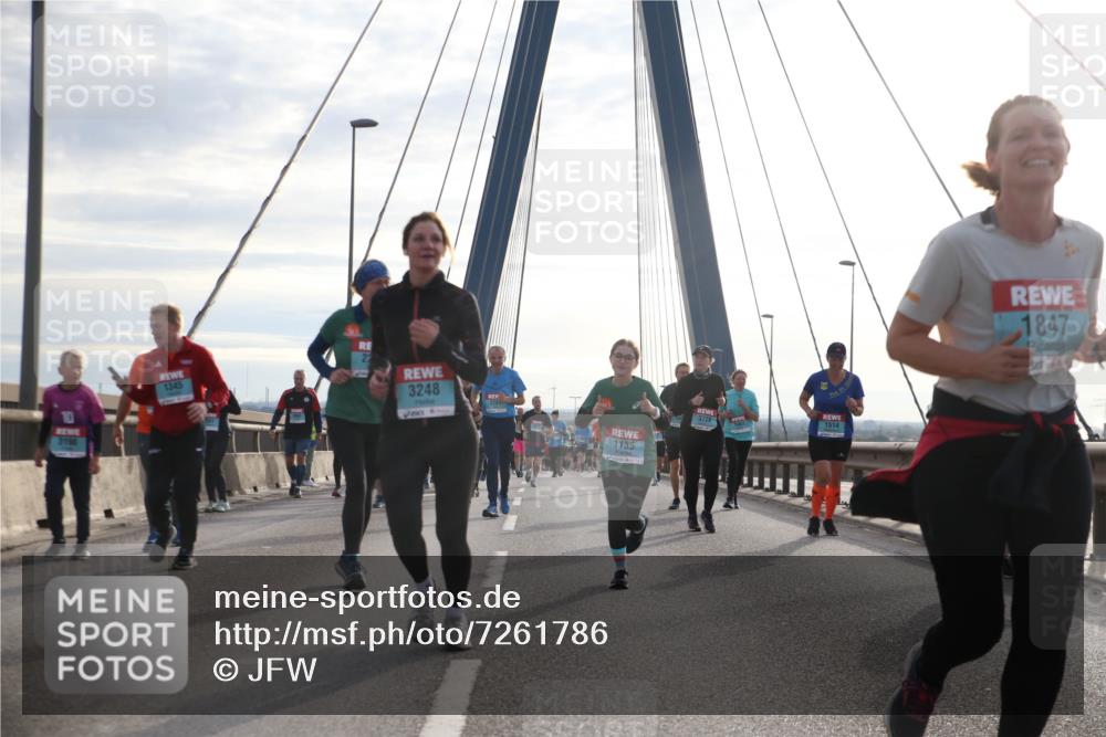 03.10.2024 - Köhlbrandbrückenlauf Jannik Wohlers http://msf.ph/oto/7261786 03.10.2024 09:29:15 Position 1 10, 3190, 1345, 3248, 2281, 3729, 1514, 1135, 1847 meine-sportfotos.de