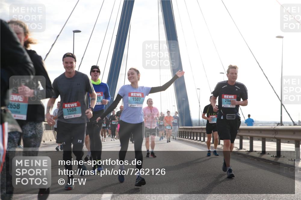 03.10.2024 - Köhlbrandbrückenlauf Jannik Wohlers http://msf.ph/oto/7262126 03.10.2024 09:29:23 Position 1 2658, 1508, 29, 1507, 457, 294 meine-sportfotos.de
