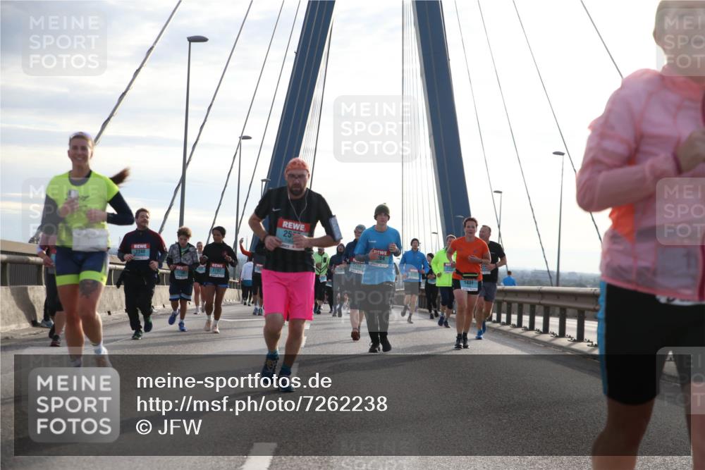 03.10.2024 - Köhlbrandbrückenlauf Jannik Wohlers http://msf.ph/oto/7262238 03.10.2024 09:29:27 Position 1 2248, 2796, 2797, 25, 64, 1431 meine-sportfotos.de