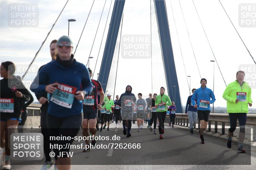 03.10.2024 - Köhlbrandbrückenlauf Jannik Wohlers http://msf.ph/oto/7262666 03.10.2024 09:29:32 Position 1 2797, 2298, 2010, 2143, 30, 2387, 1040, 2561, 2705, 2126 meine-sportfotos.de