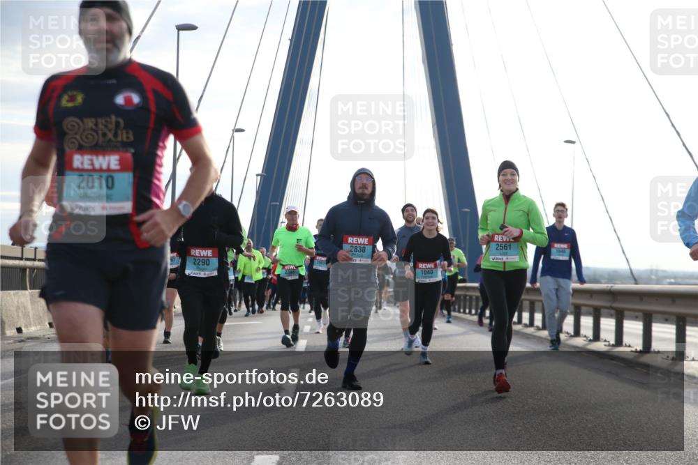 03.10.2024 - Köhlbrandbrückenlauf Jannik Wohlers http://msf.ph/oto/7263089 03.10.2024 09:29:34 Position 1 2010, 2290, 2385, 2830, 2561, 1646, 1040 meine-sportfotos.de