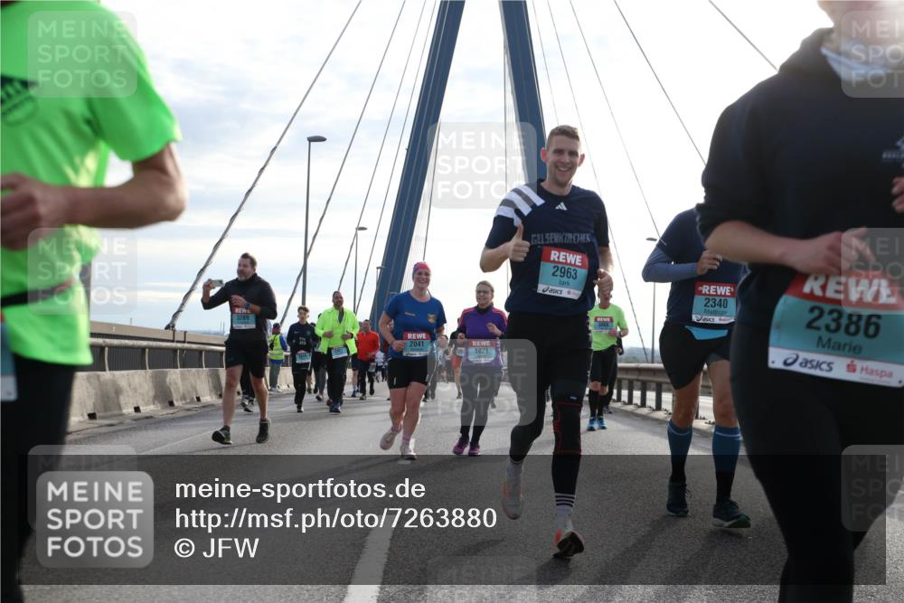 03.10.2024 - Köhlbrandbrückenlauf Jannik Wohlers http://msf.ph/oto/7263880 03.10.2024 09:29:39 Position 1 110, 3289, 2041, 1821, 2963, 2340, 2386 meine-sportfotos.de