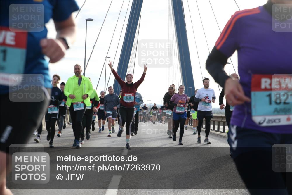 03.10.2024 - Köhlbrandbrückenlauf Jannik Wohlers http://msf.ph/oto/7263970 03.10.2024 09:29:42 Position 1 1, 2426, 2427, 182, 2210, 3076, 2255 meine-sportfotos.de