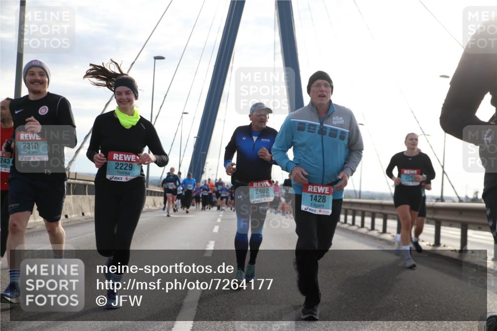 03.10.2024 - Köhlbrandbrückenlauf Jannik Wohlers http://msf.ph/oto/7264177 03.10.2024 09:29:48 Position 1 243, 2310, 2229, 2402, 1428, 224 meine-sportfotos.de