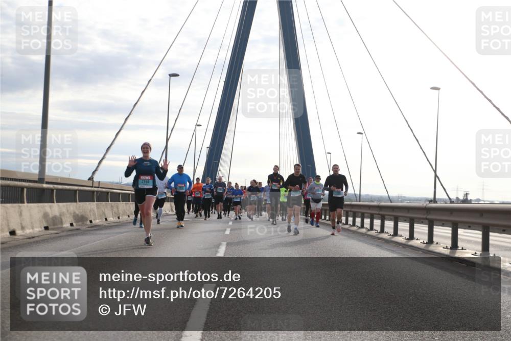 03.10.2024 - Köhlbrandbrückenlauf Jannik Wohlers http://msf.ph/oto/7264205 03.10.2024 09:29:52 Position 1 2198 meine-sportfotos.de