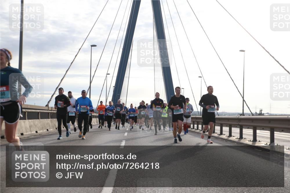 03.10.2024 - Köhlbrandbrückenlauf Jannik Wohlers http://msf.ph/oto/7264218 03.10.2024 09:29:54 Position 1 98, 1549, 2655, 2163 meine-sportfotos.de