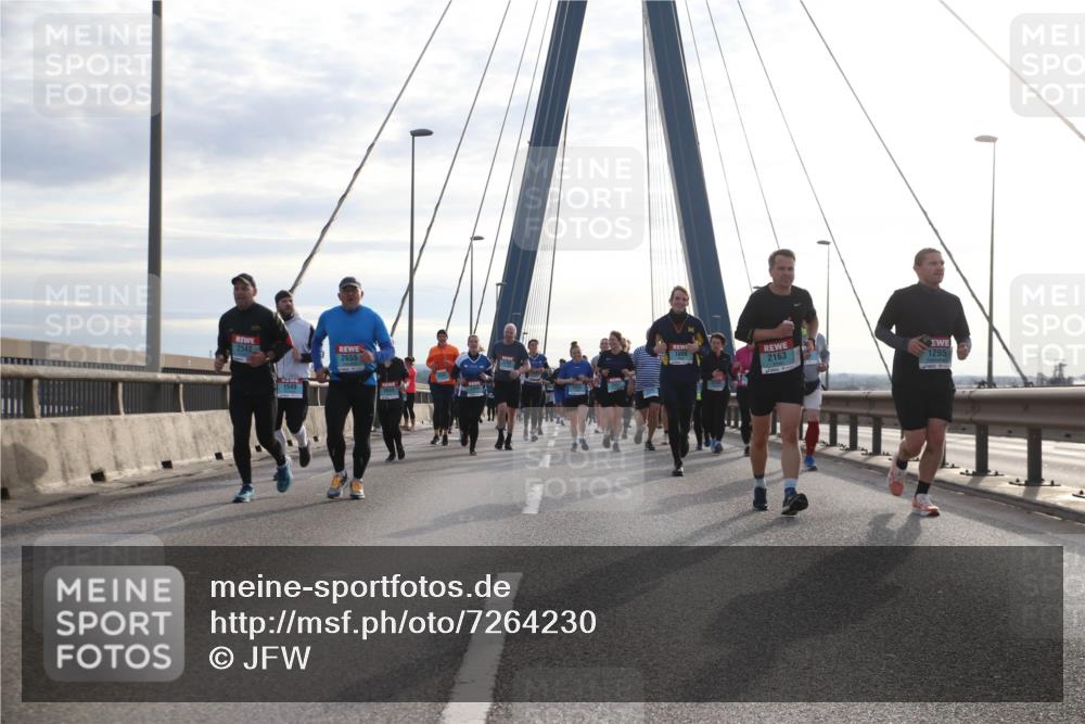 03.10.2024 - Köhlbrandbrückenlauf Jannik Wohlers http://msf.ph/oto/7264230 03.10.2024 09:29:55 Position 1 2549, 1549, 2655, 2163, 1295 meine-sportfotos.de