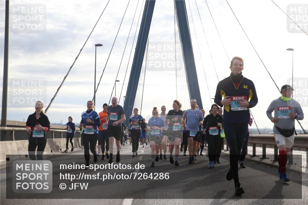 03.10.2024 - Köhlbrandbrückenlauf Jannik Wohlers http://msf.ph/oto/7264286 03.10.2024 09:29:57 Position 1 2008, 2689, 2282, 2357, 2332, 2787, 2133, 18, 2532 meine-sportfotos.de