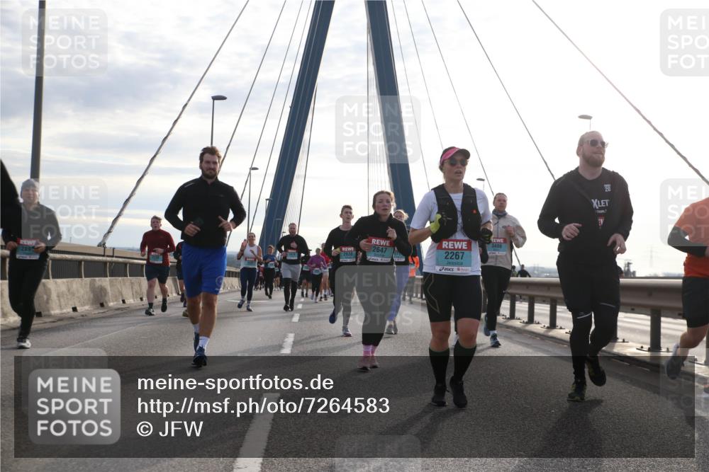 03.10.2024 - Köhlbrandbrückenlauf Jannik Wohlers http://msf.ph/oto/7264583 03.10.2024 09:30:05 Position 1 3486, 2647, 2638, 2267, 289, 20 meine-sportfotos.de