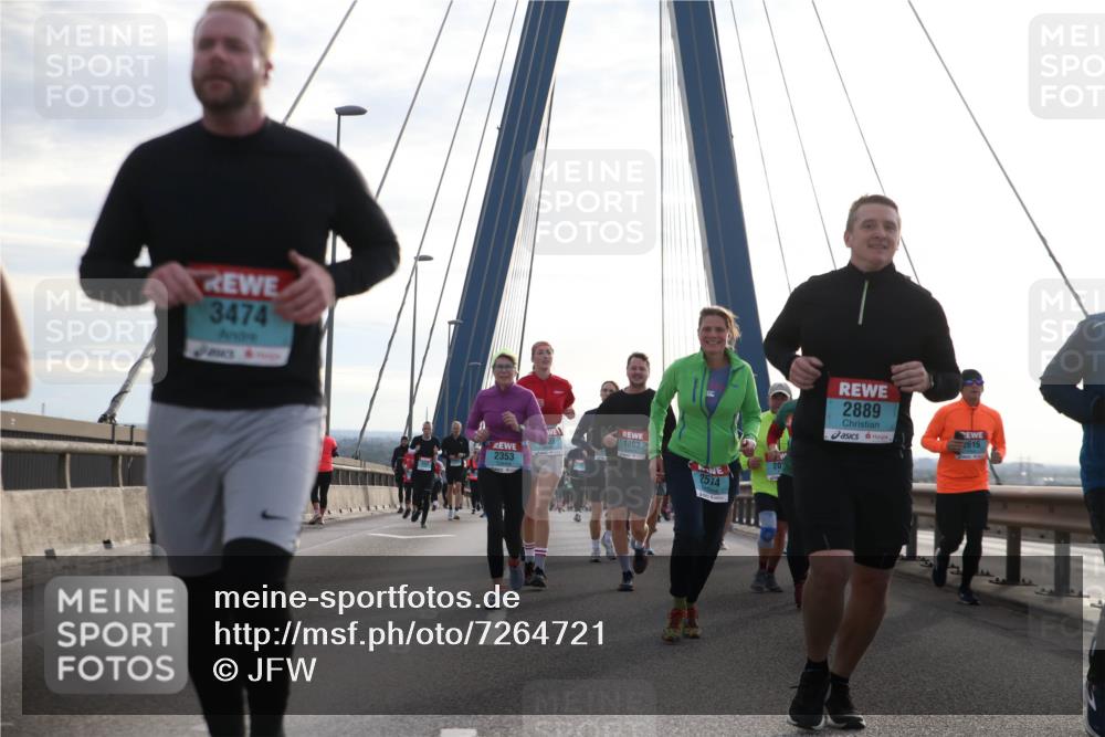 03.10.2024 - Köhlbrandbrückenlauf Jannik Wohlers http://msf.ph/oto/7264721 03.10.2024 09:30:10 Position 1 3474, 2889, 2615, 1803, 2353, 201, 2574 meine-sportfotos.de