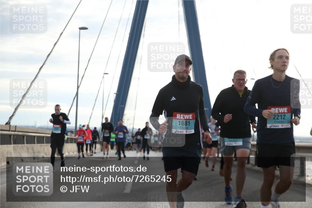 03.10.2024 - Köhlbrandbrückenlauf Jannik Wohlers http://msf.ph/oto/7265245 03.10.2024 09:30:15 Position 1 3450, 1681, 2212 meine-sportfotos.de