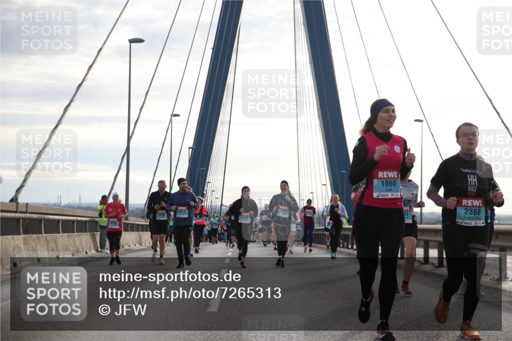 03.10.2024 - Köhlbrandbrückenlauf Jannik Wohlers http://msf.ph/oto/7265313 03.10.2024 09:30:17 Position 1 2660, 2514, 2518, 2416, 1860, 51, 2368 meine-sportfotos.de