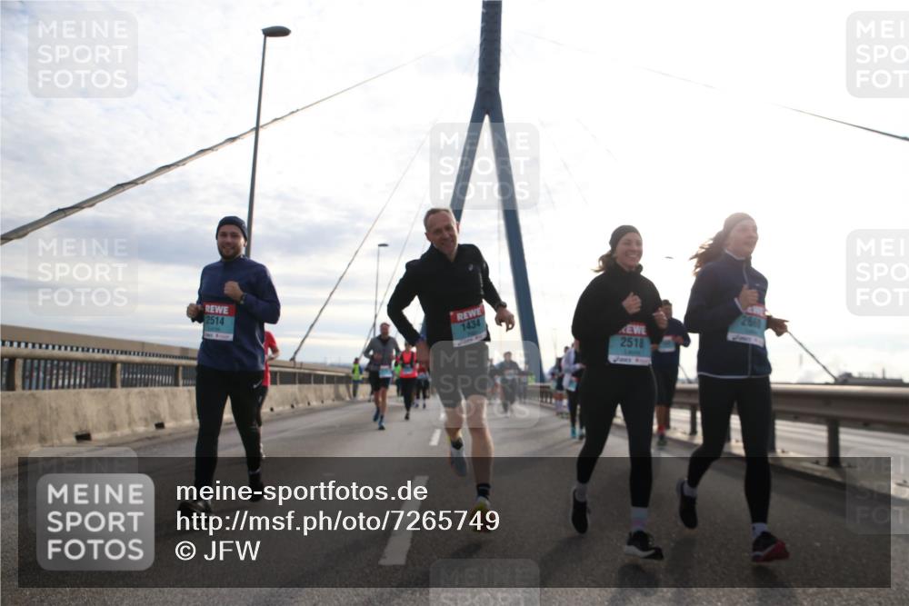 03.10.2024 - Köhlbrandbrückenlauf Jannik Wohlers http://msf.ph/oto/7265749 03.10.2024 09:30:23 Position 1 2514, 1434, 2518 meine-sportfotos.de