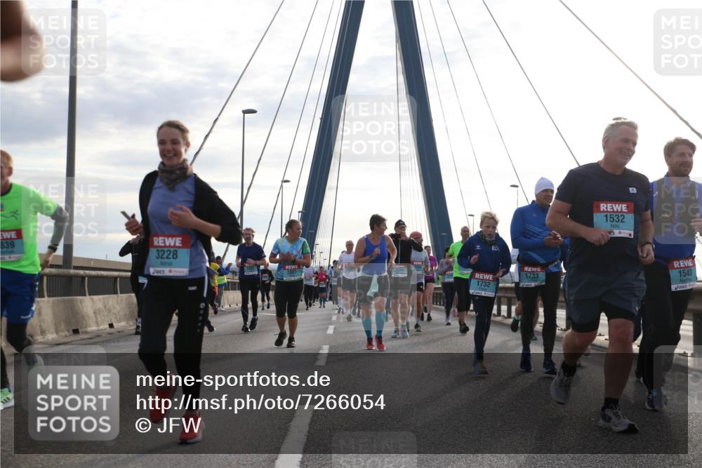 03.10.2024 - Köhlbrandbrückenlauf Jannik Wohlers http://msf.ph/oto/7266054 03.10.2024 09:30:32 Position 1 839, 3228, 2801, 1732, 1733, 1532, 1540 meine-sportfotos.de
