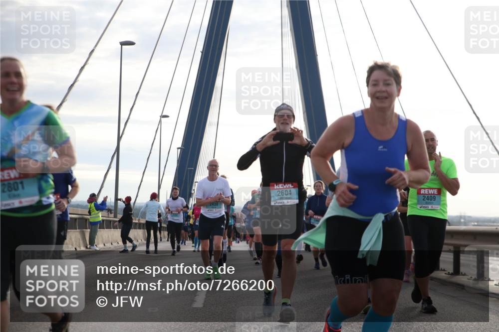 03.10.2024 - Köhlbrandbrückenlauf Jannik Wohlers http://msf.ph/oto/7266200 03.10.2024 09:30:34 Position 1 2801, 2438, 2604, 286, 2409 meine-sportfotos.de