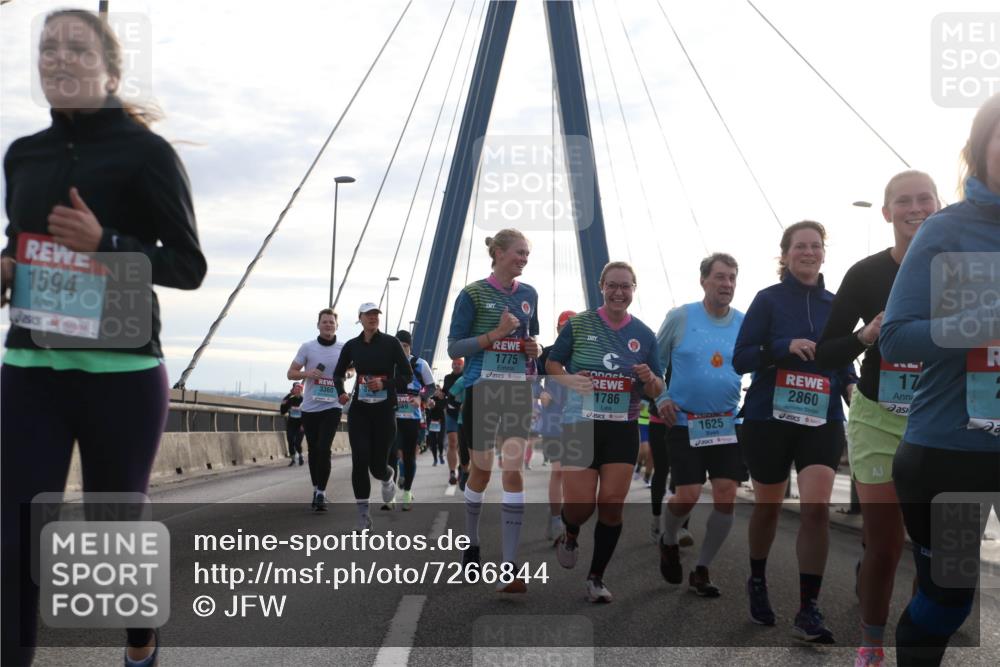 03.10.2024 - Köhlbrandbrückenlauf Jannik Wohlers http://msf.ph/oto/7266844 03.10.2024 09:30:39 Position 1 1594, 3360, 1775, 1786, 1625, 2860, 17 meine-sportfotos.de