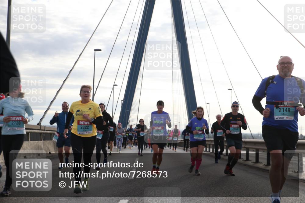 03.10.2024 - Köhlbrandbrückenlauf Jannik Wohlers http://msf.ph/oto/7268573 03.10.2024 09:30:45 Position 1 2720, 2322, 770, 2160, 3394, 2663, 2199, 2149 meine-sportfotos.de