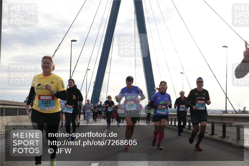 03.10.2024 - Köhlbrandbrückenlauf Jannik Wohlers http://msf.ph/oto/7268605 03.10.2024 09:30:45 Position 1 2322, 2770, 2160, 3394, 199 meine-sportfotos.de