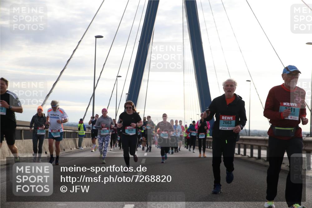03.10.2024 - Köhlbrandbrückenlauf Jannik Wohlers http://msf.ph/oto/7268820 03.10.2024 09:30:48 Position 1 48, 2829, 2851, 3571, 2639, 1918, 2663, 2211 meine-sportfotos.de