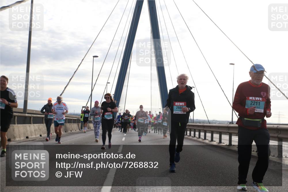 03.10.2024 - Köhlbrandbrückenlauf Jannik Wohlers http://msf.ph/oto/7268832 03.10.2024 09:30:49 Position 1 2639, 266, 2211 meine-sportfotos.de