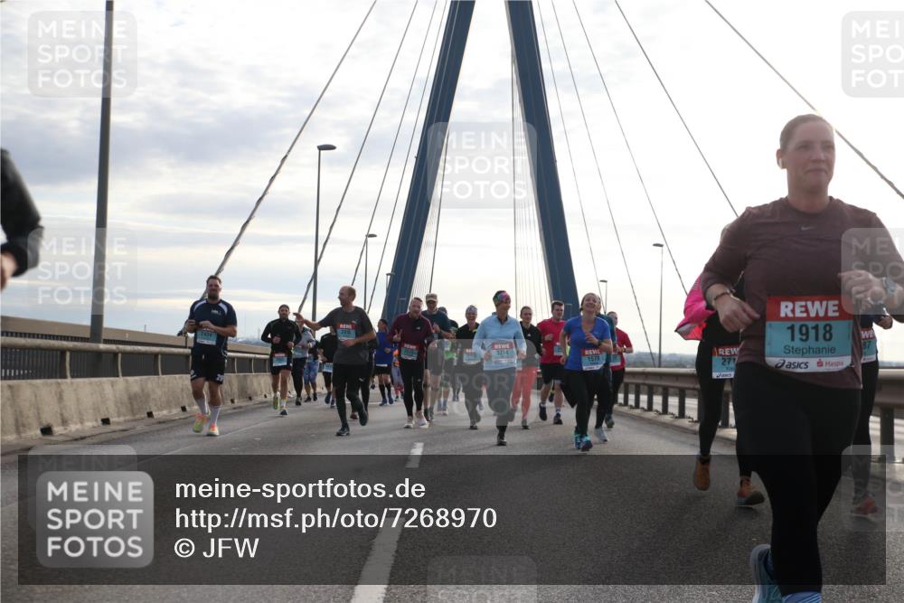 03.10.2024 - Köhlbrandbrückenlauf Jannik Wohlers http://msf.ph/oto/7268970 03.10.2024 09:30:53 Position 1 2016, 3714, 2120, 1918, 87, 1578, 271 meine-sportfotos.de