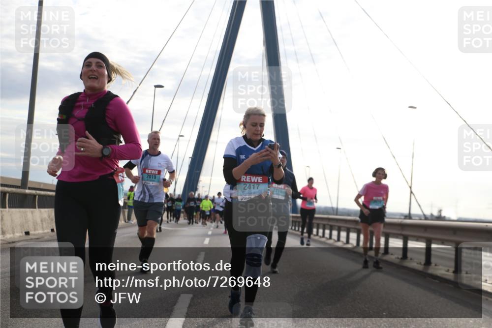 03.10.2024 - Köhlbrandbrückenlauf Jannik Wohlers http://msf.ph/oto/7269648 03.10.2024 09:31:04 Position 1 2019, 2417, 3216 meine-sportfotos.de